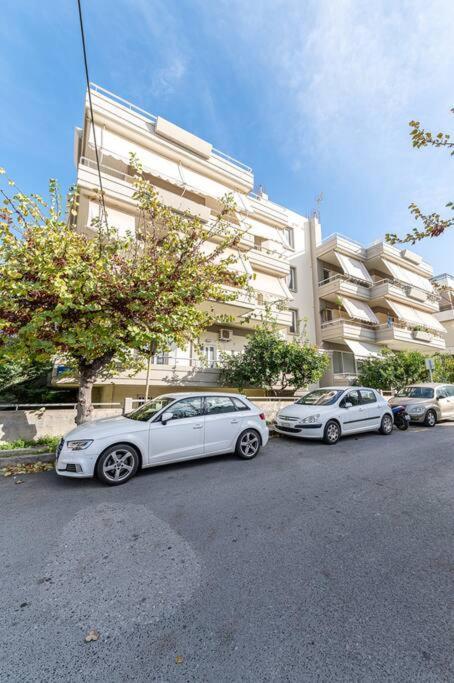 Elegant Fully Equipped Near Centre Apartment *