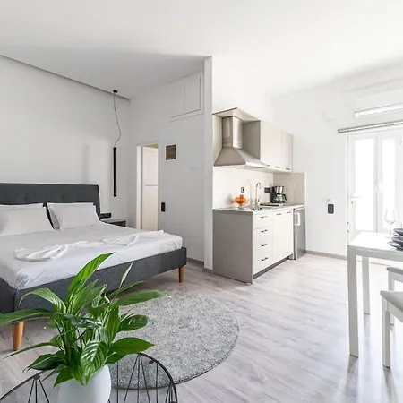 Elegant Fully Equipped Apartment Near City Centre Iraklio Exterior foto