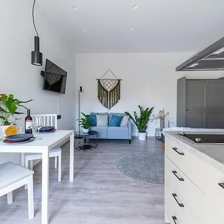 Elegant Fully Equipped Apartment Near City Centre Iraklio Exterior foto
