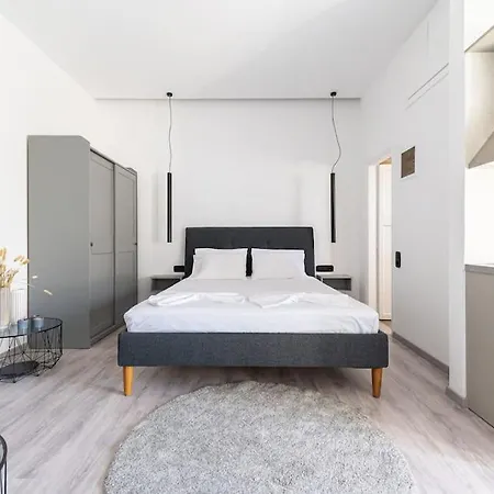 Elegant Fully Equipped Apartment Near City Centre Iraklio Exterior foto